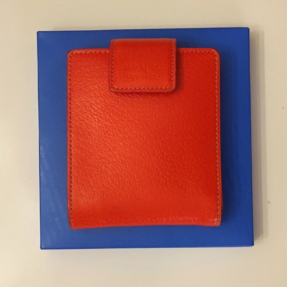 Authentic Kate Spade bifold orange wallet 👛😍
